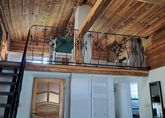 Loft Апартаменты Щитна